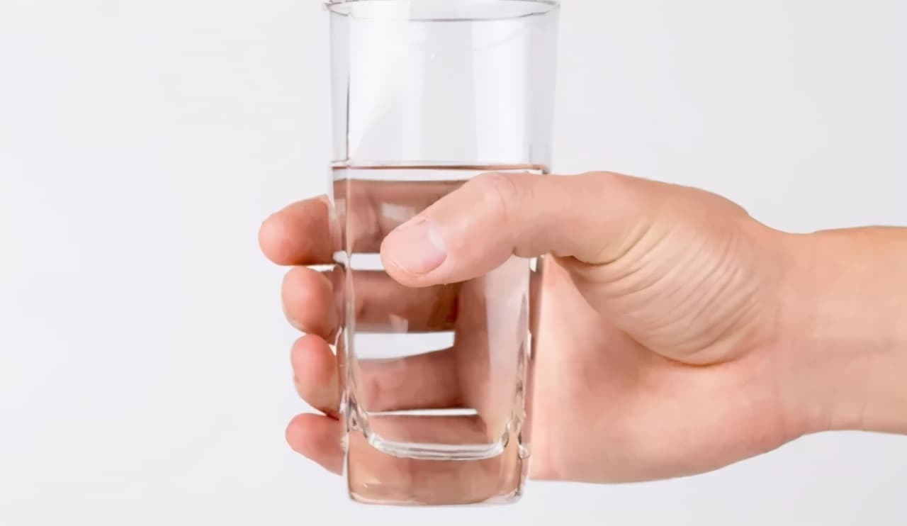 Chia sẻ 4 thói quen uống nước sau sẽ hủy hoại thận