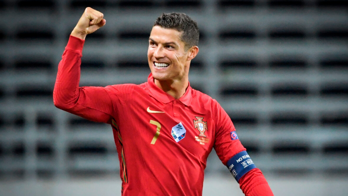 Số tiền Cristiano Ronaldo kiếm được từ Instagram